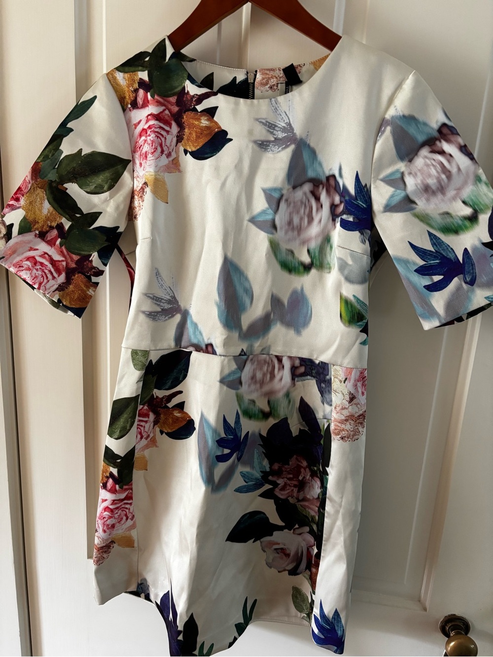 EUC Topshop Floral Print Mini Dress - Picture 2 of 7